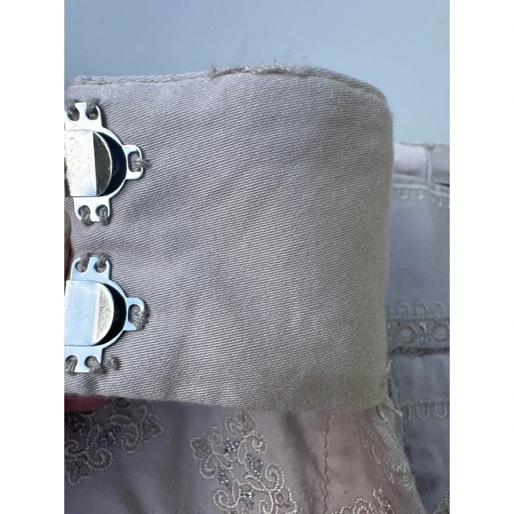 White House Black Market Embroidered Metallic Shorts Size 00‎ Champagne Pink